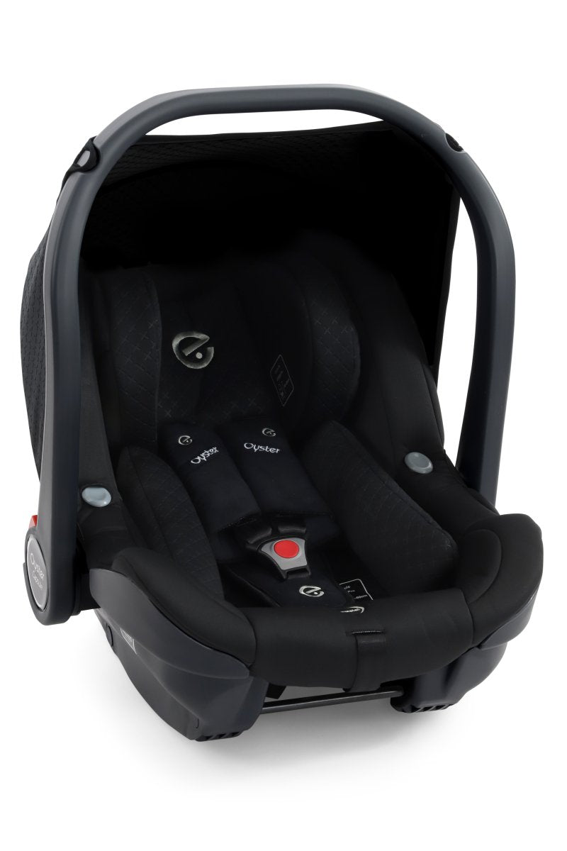 Oyster 4 Essential Bundle in Raven with Matt Black Chassis - Little Miracles Baby Boutique
