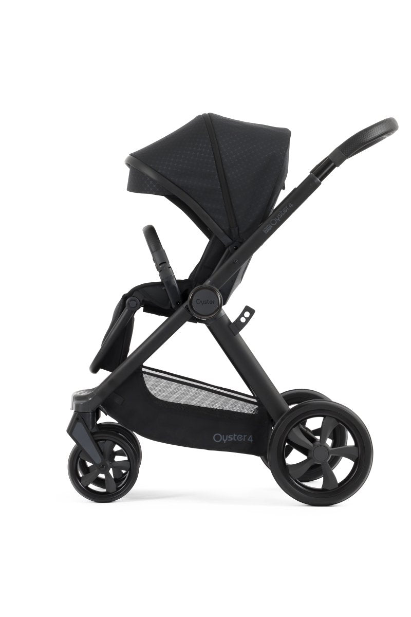 Oyster 4 Essential Bundle in Raven with Matt Black Chassis - Little Miracles Baby Boutique
